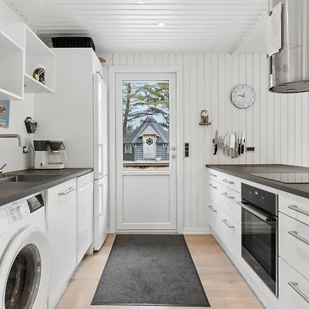 4 Bedroom Stunning Home In Thisted Feriehus